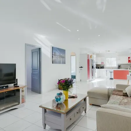 Σπίτι διακοπών Sleeps 6 Pool Air Con Wifi Agde
